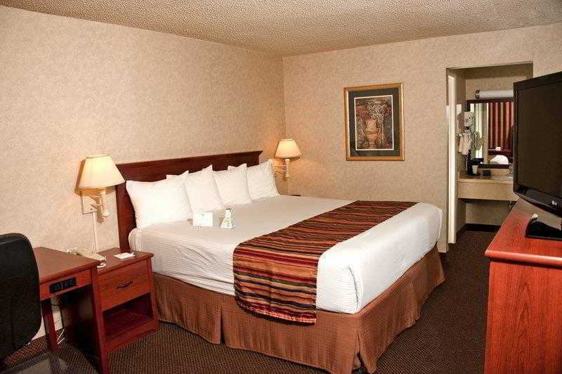 Best Western Sherwood Inn Clarksville Oda fotoğraf