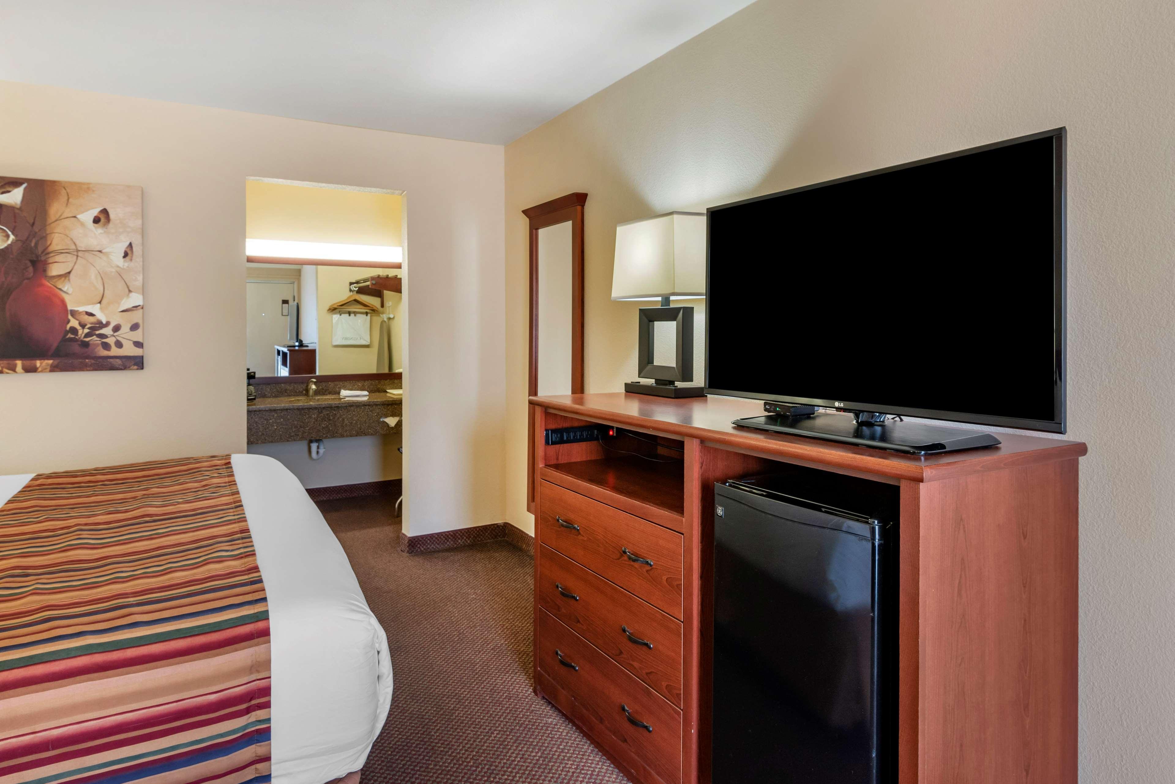 Best Western Sherwood Inn Clarksville Dış mekan fotoğraf