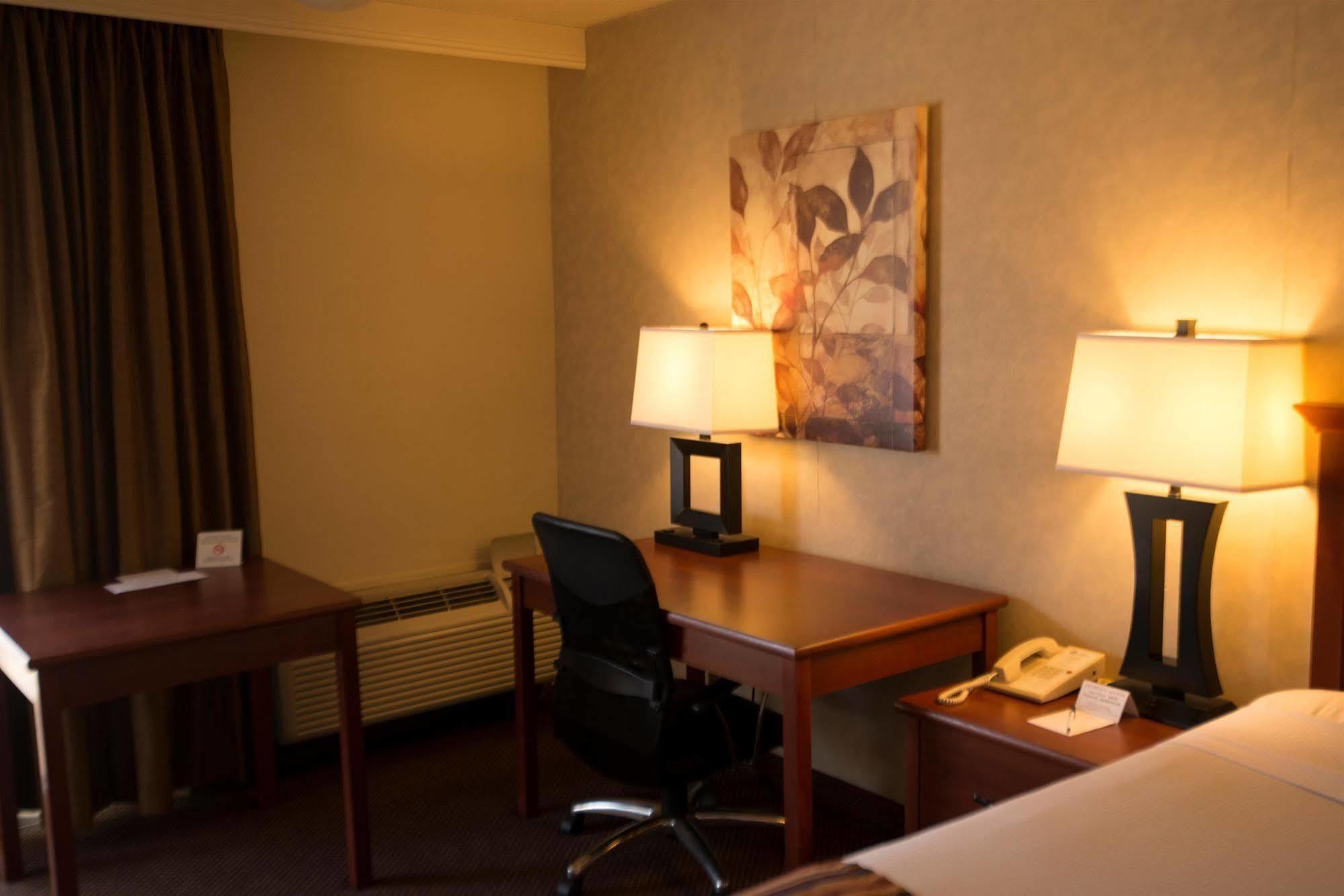 Best Western Sherwood Inn Clarksville Dış mekan fotoğraf